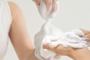 石鹸洗顔の魅力。ふわふわの泡で美肌を目指そう。