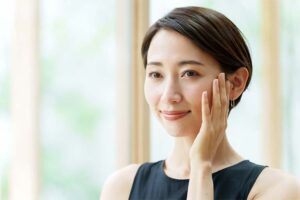 洗顔後の肌 - 石鹸洗顔で潤い美肌を実現。